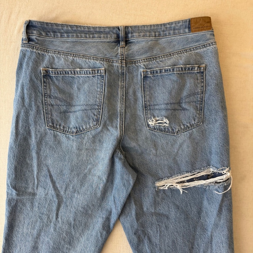 American Eagle Mom Straight Jeans Women 16 Blue Patchwork Distressed High Rise - Picture 12 of 12